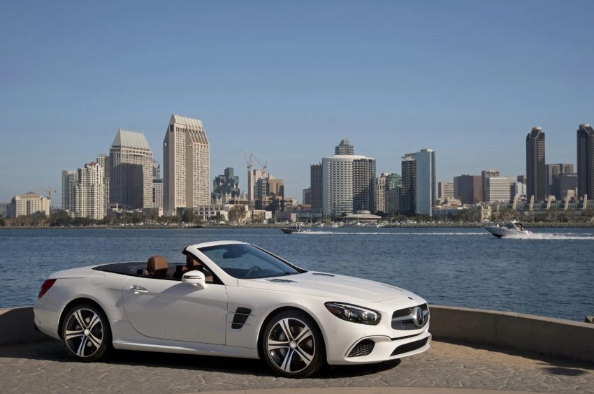 Why is a Mercedes Car Hire Perfect for You in Dubai?